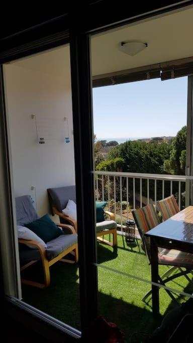La Plage Vous Appartient - Studio Cabine Vue Mer Apartment Sete Bagian luar foto